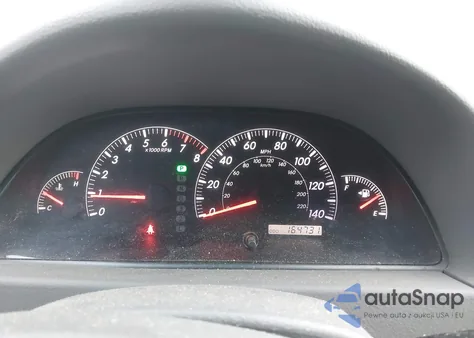 2005 Toyota Camry Xle z USA, uszkodzony, nr VIN 4T1BE32K55U559128